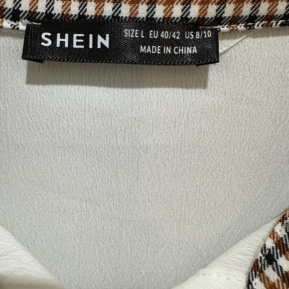 Long sleeve Button down - Picture 3 of 4